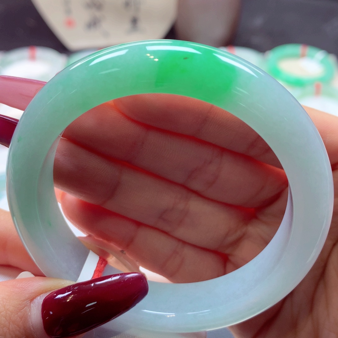 翡翠手镯未镶嵌正圈11号66