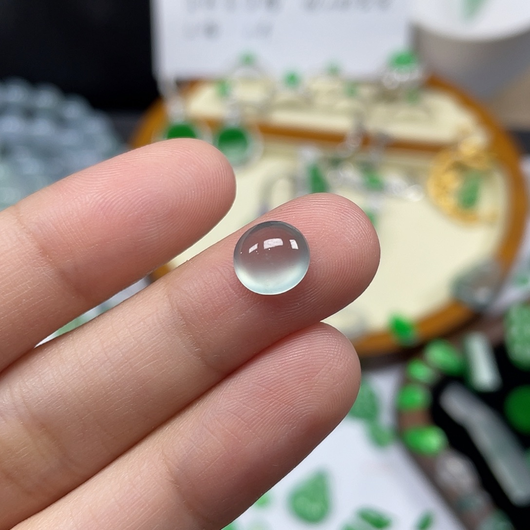 翡翠未镶嵌颈饰蛋面