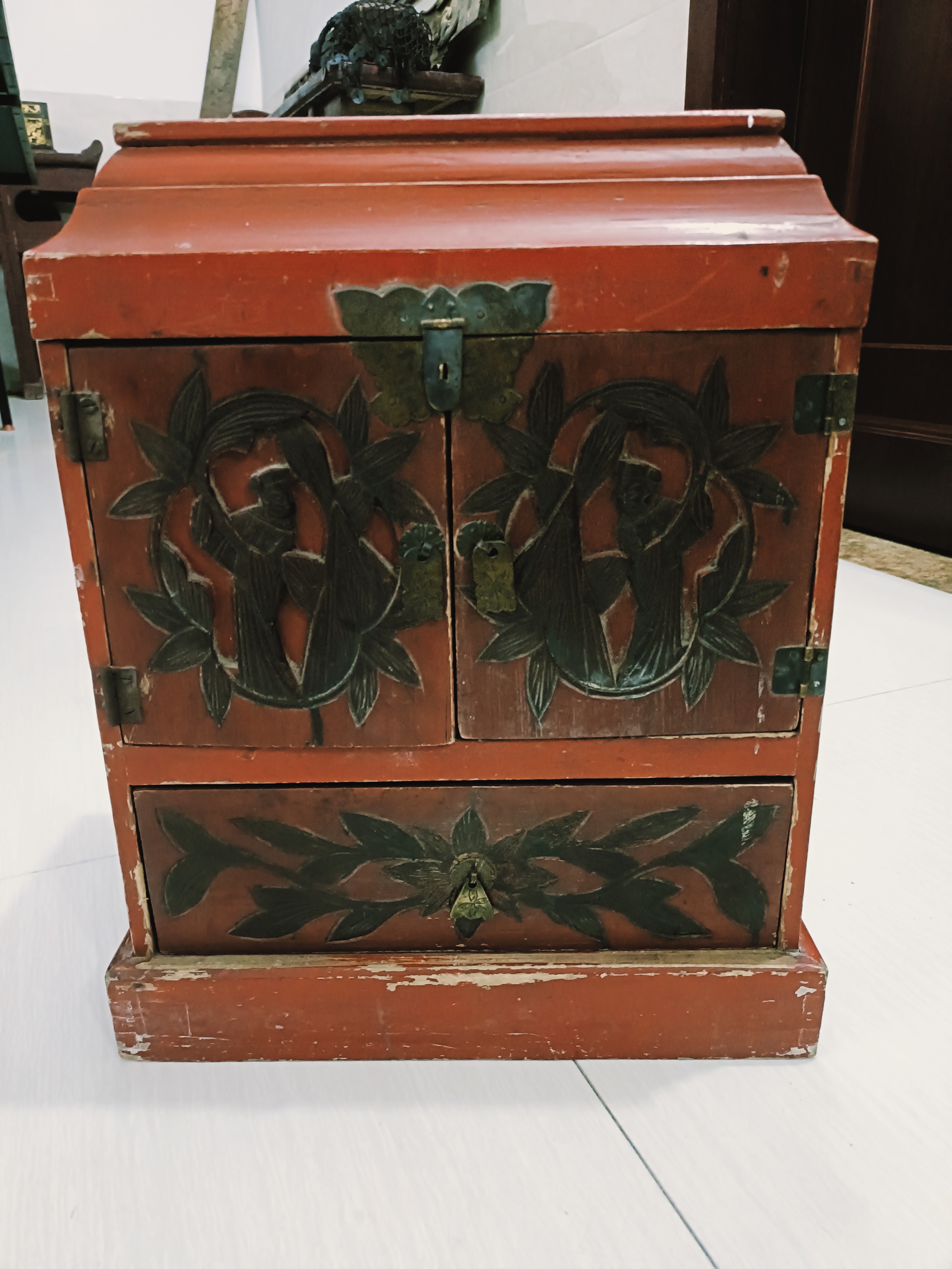 雕刻喜鹊官箱三层首饰收纳箱