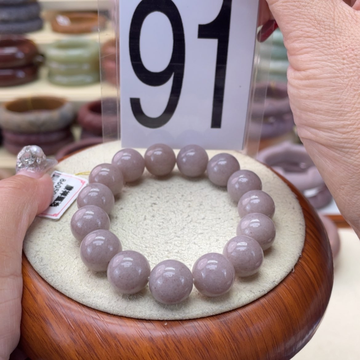 【闪购商品】石英质玉手镯未镶嵌