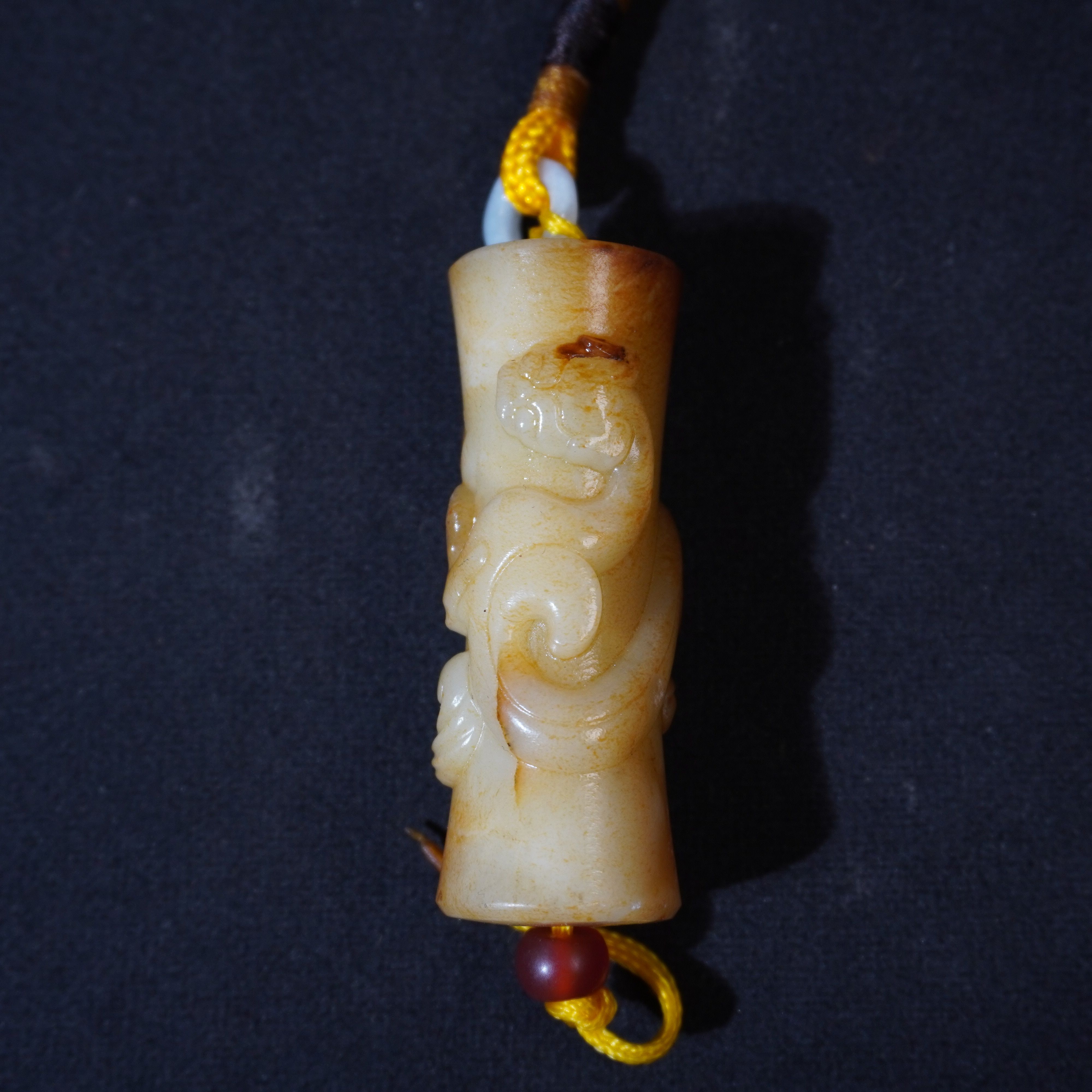 8SH45  清  和田玉螭龙柱手把件