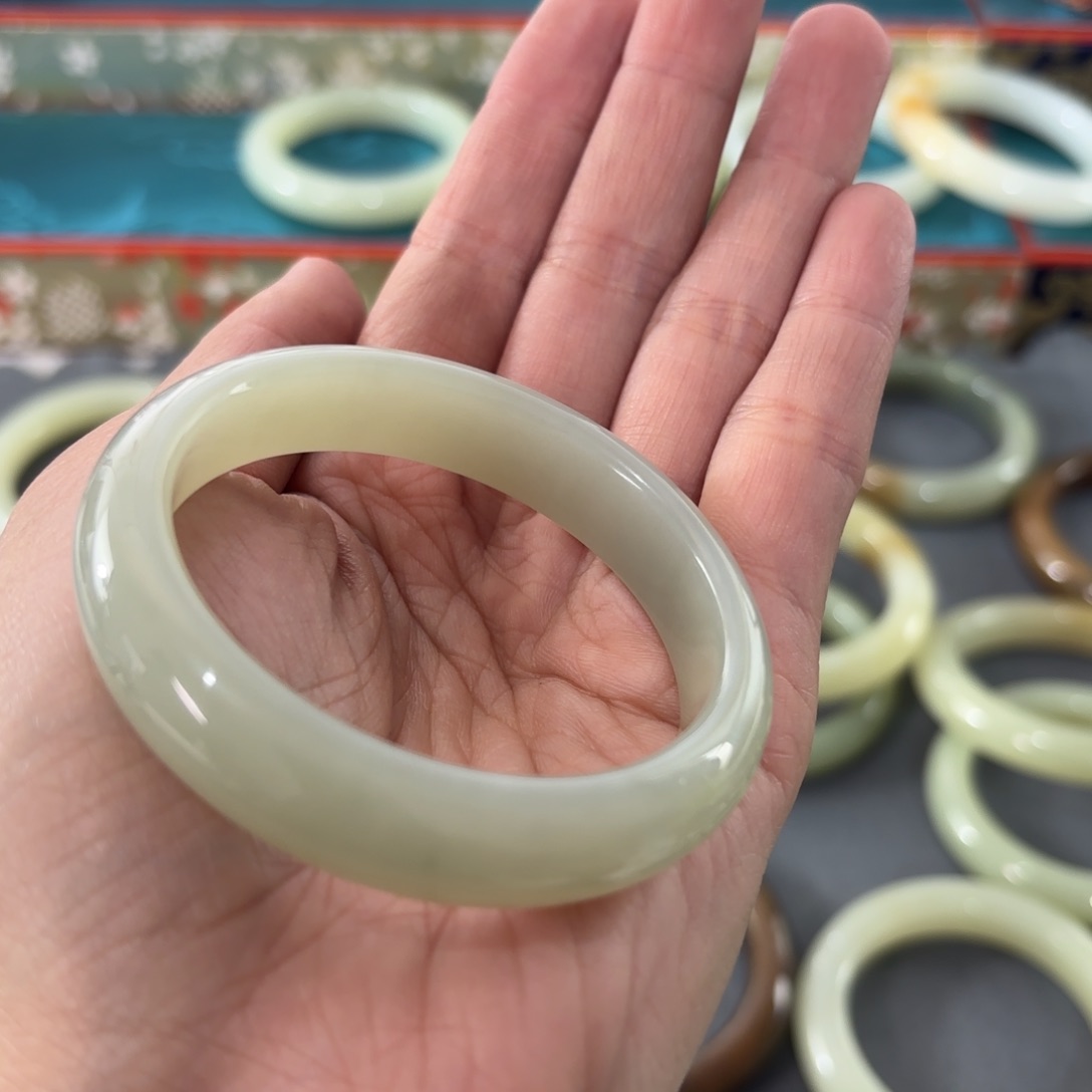 和田玉（糖玉）51未镶嵌张*利