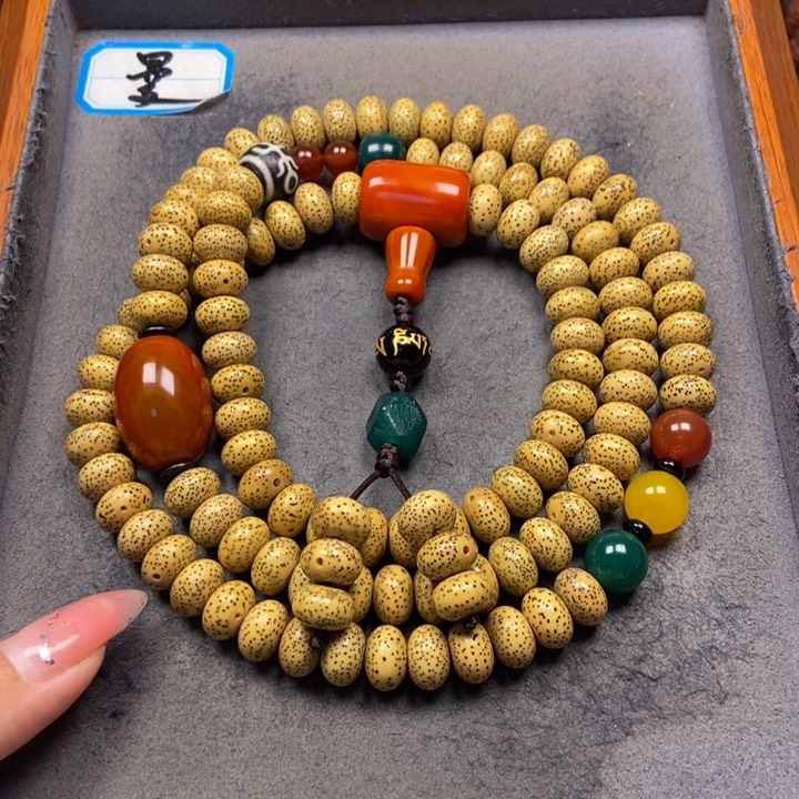 星月菩提吊坠菩提