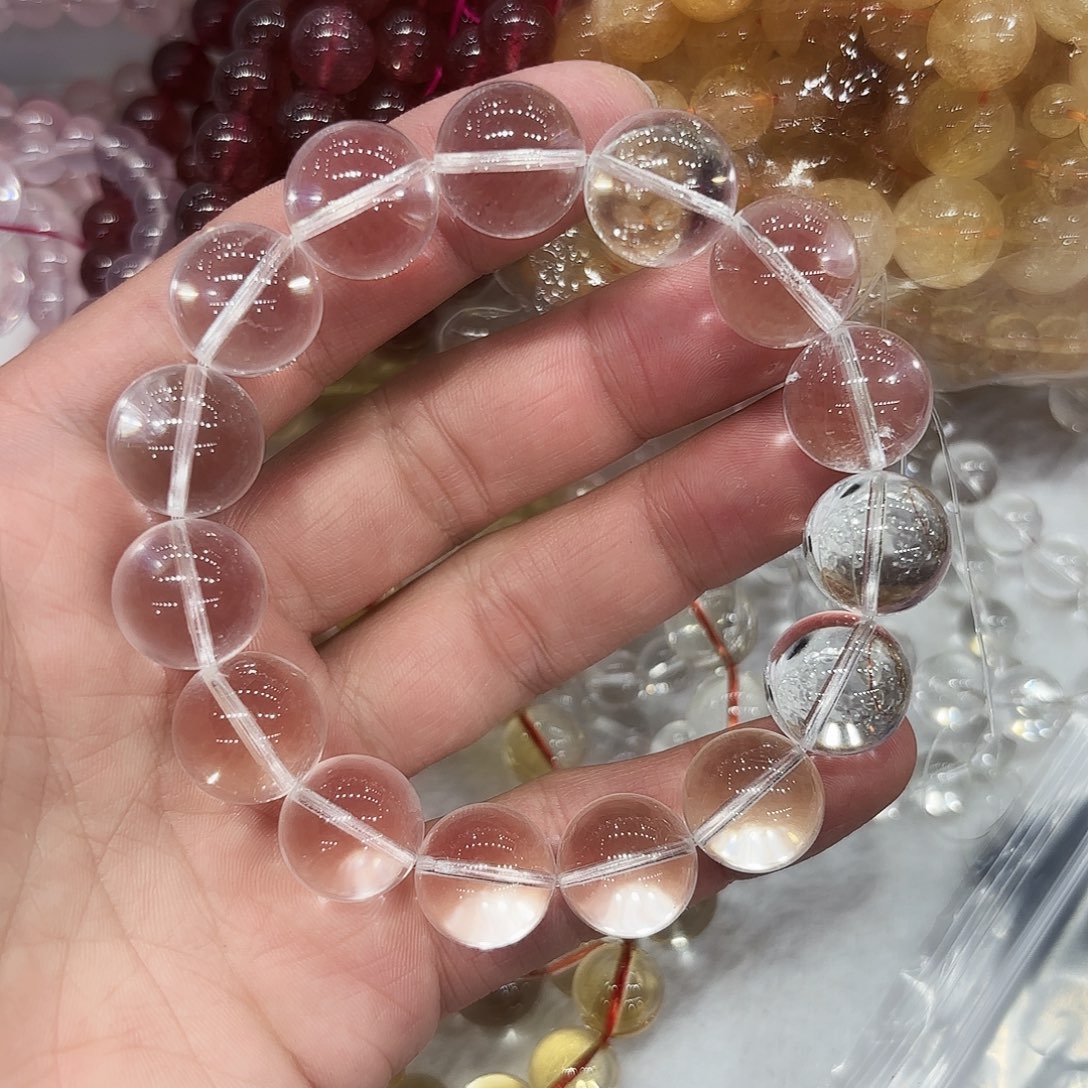 水晶手链未镶嵌a****?水晶