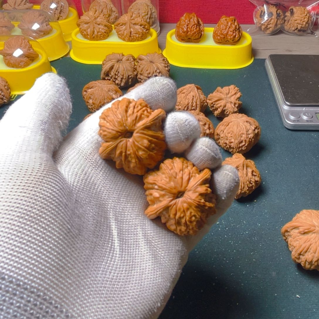 文玩核桃把件平*哥血麒麟37