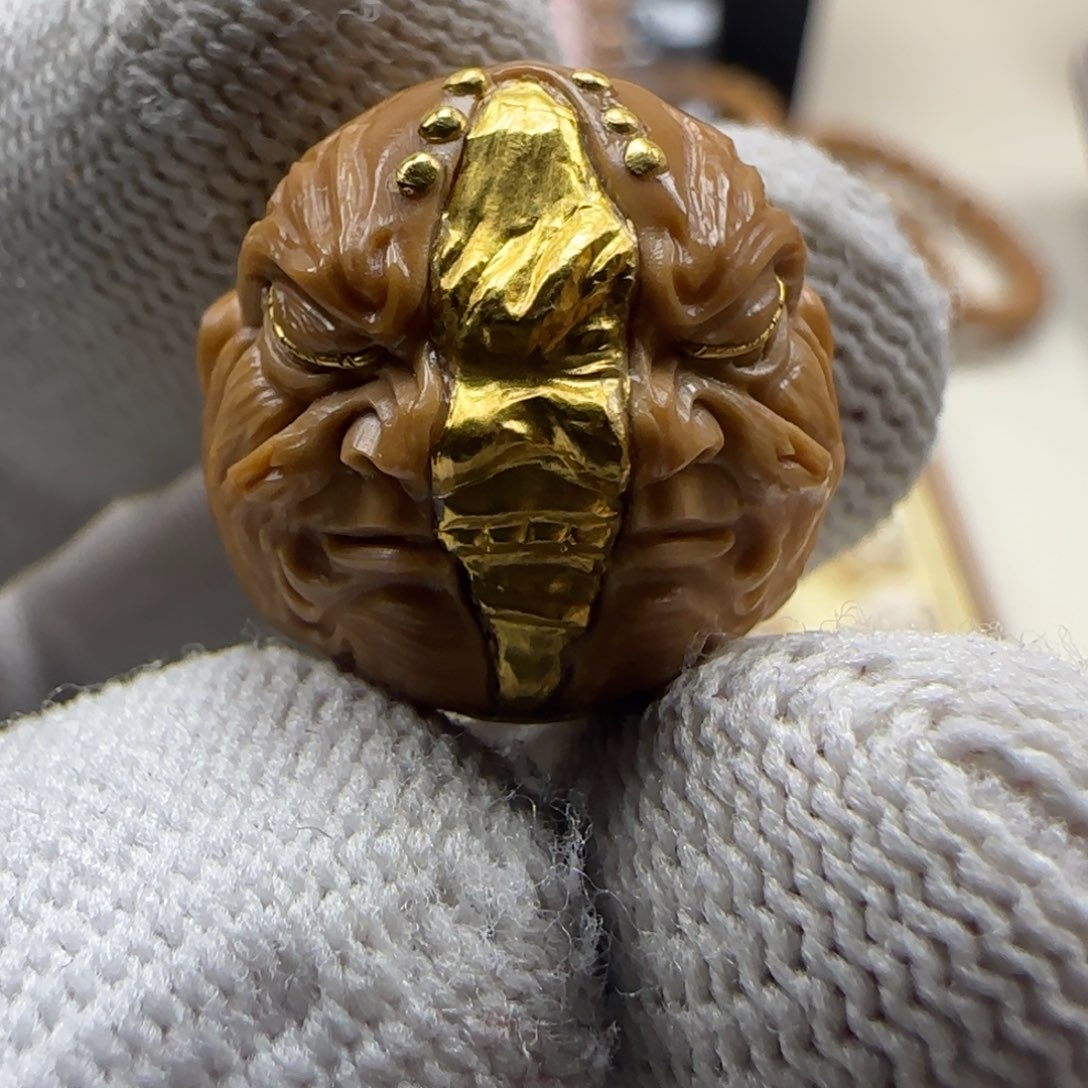 猴头核桃吊坠一念心魔镶嵌24k