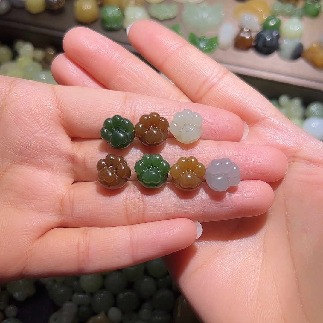 和田玉未镶嵌珠宝半成品98一个多样性发其一