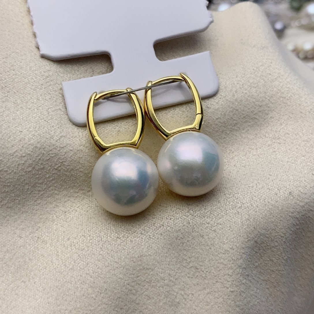 【闪购商品】银S925镶嵌淡水珍珠耳饰13-14mm