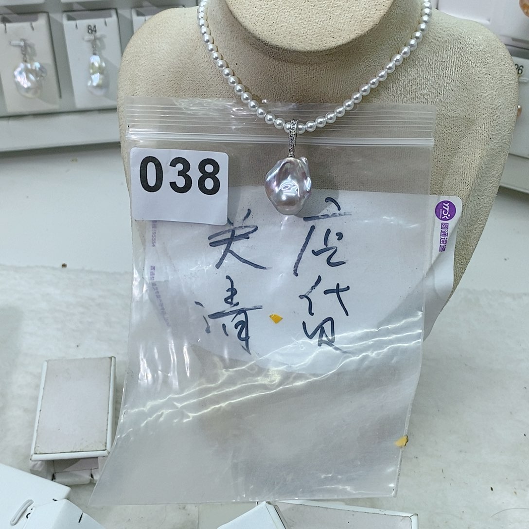 淡水珍珠颈饰合金