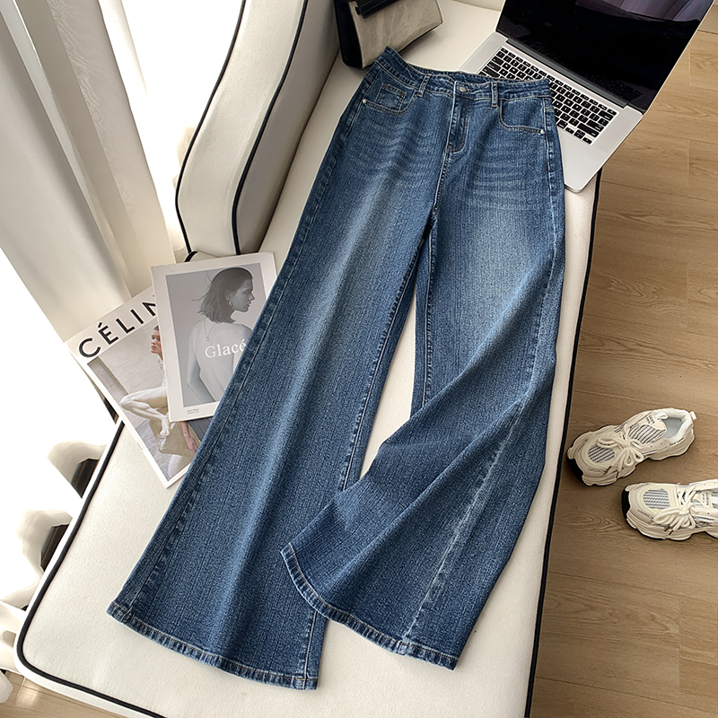 2025年新款梨形特调直腿牛仔裤显瘦喇叭裤高腰修身显瘦微喇长裤子