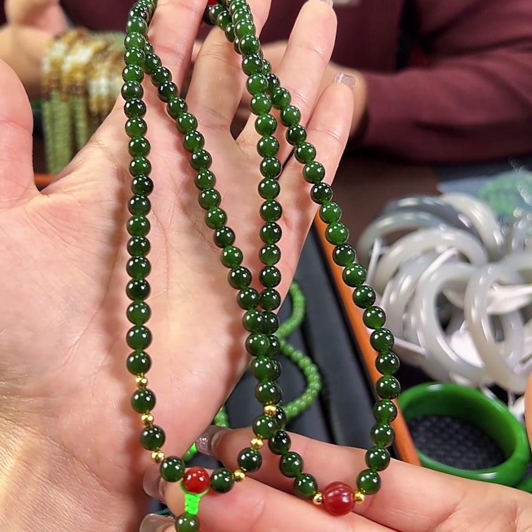 和田玉（碧玉）未镶嵌颈饰