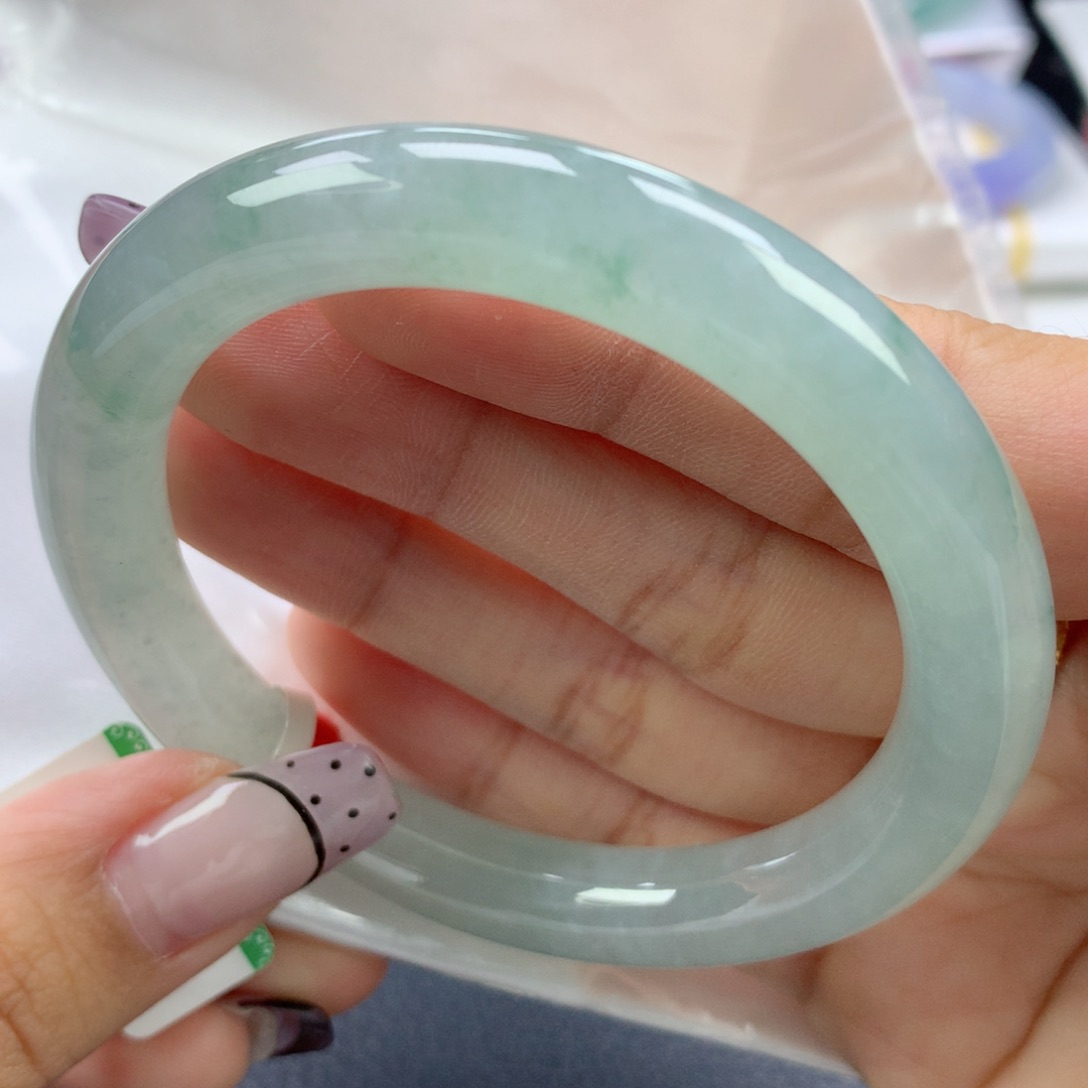 翡翠手镯未镶嵌57圆