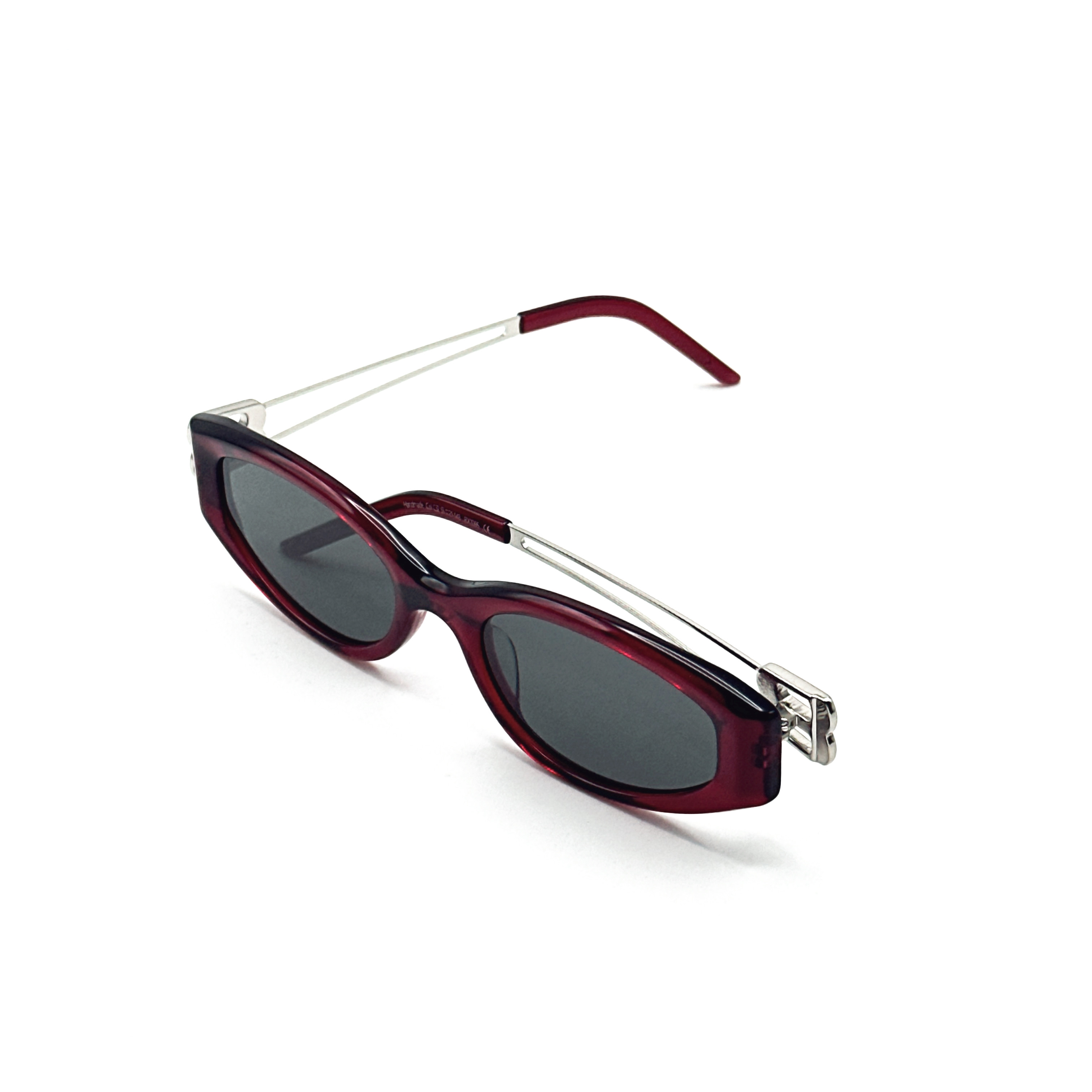 【069】G家新款红色框板材框高清尼龙镜片墨镜网红时尚百搭防紫外