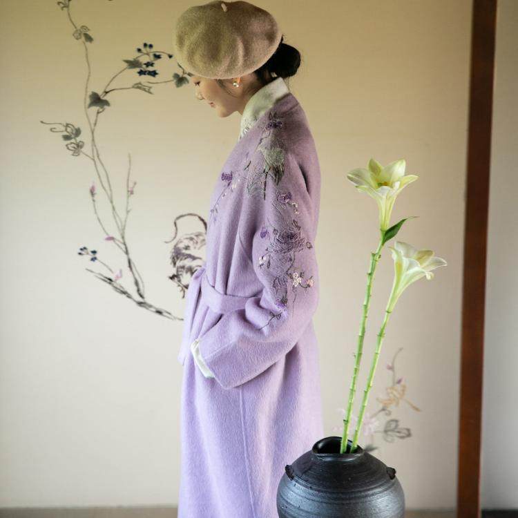 牧衣游原创 手工刺绣澳毛长毛呢外套新款气质双面呢大衣 山下的家