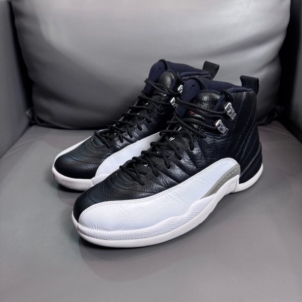 95新 maje 42码 aj12 黑白 无盒 95新 2012年版 鞋