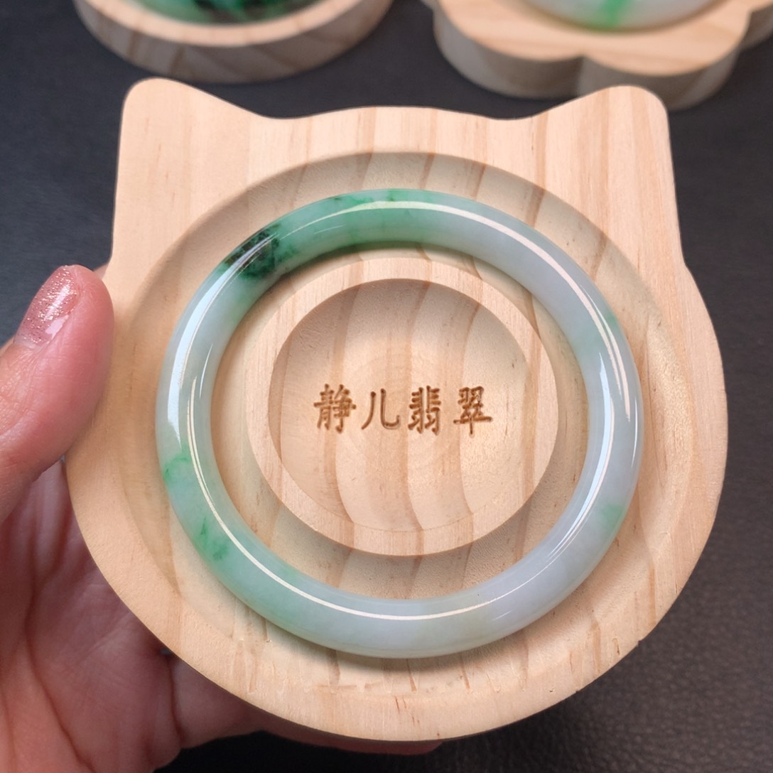 翡翠手镯未镶嵌54.7圈口