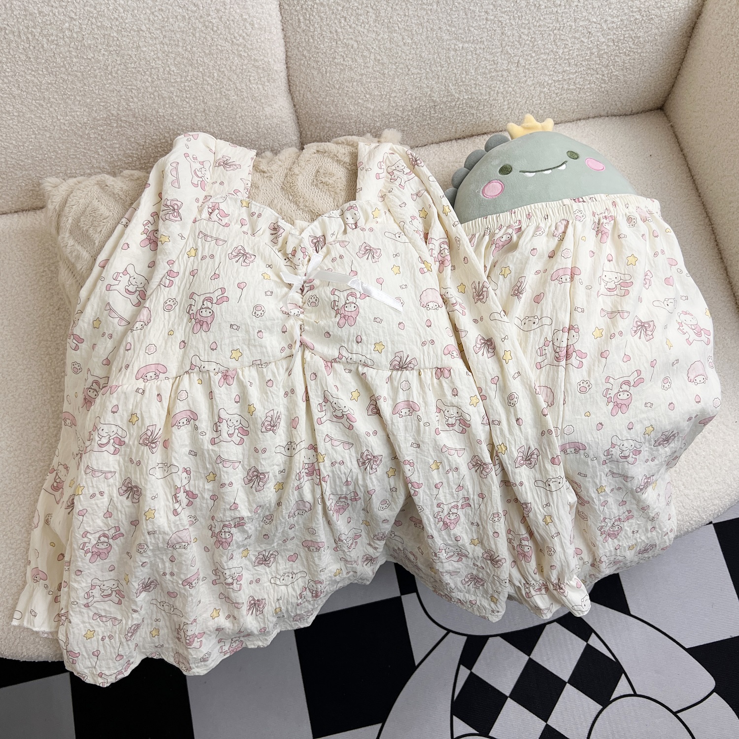 韩版卡通带胸垫睡衣女秋冬款云朵棉小众高级感长袖长裤家居服套装