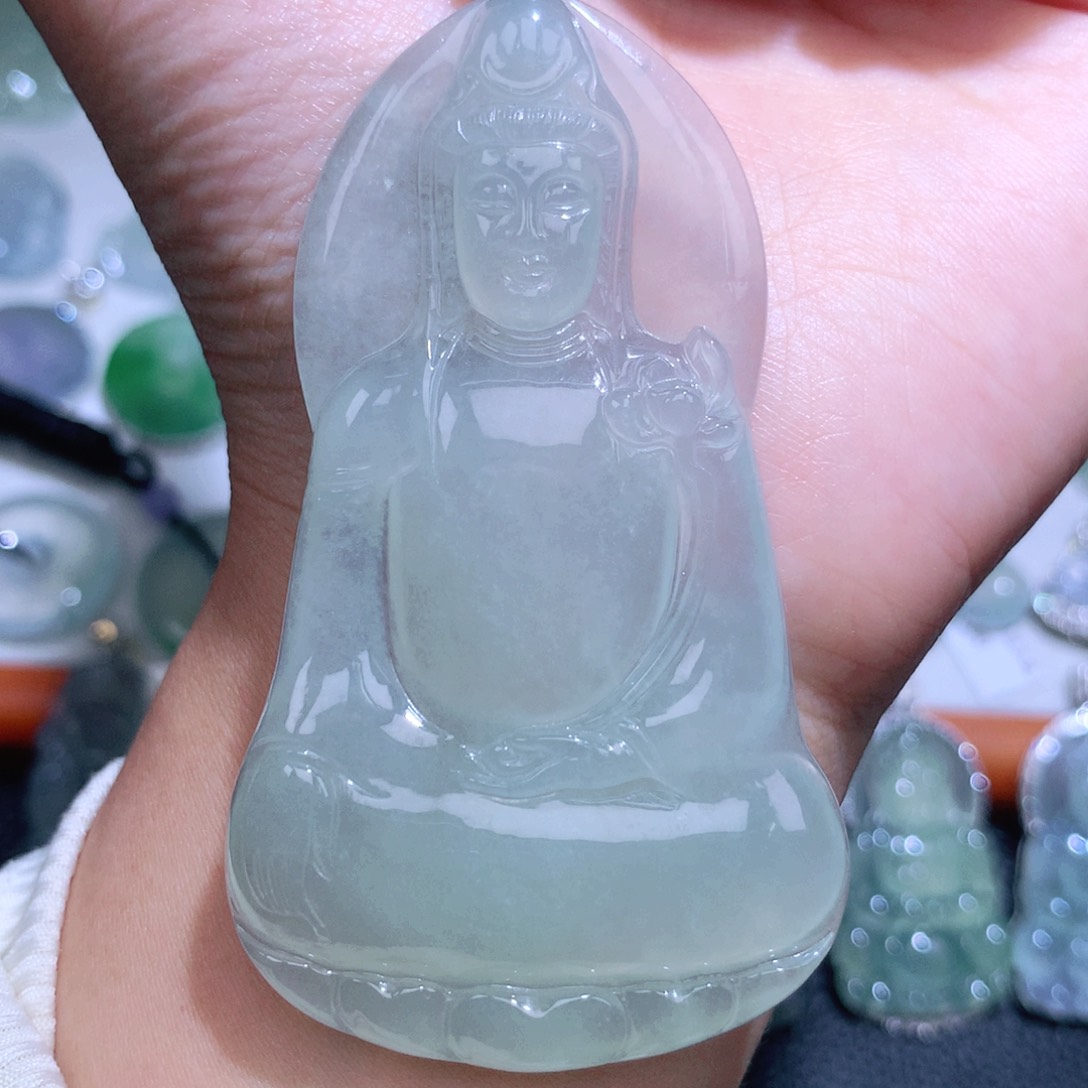 颈饰未镶嵌翡翠素衣