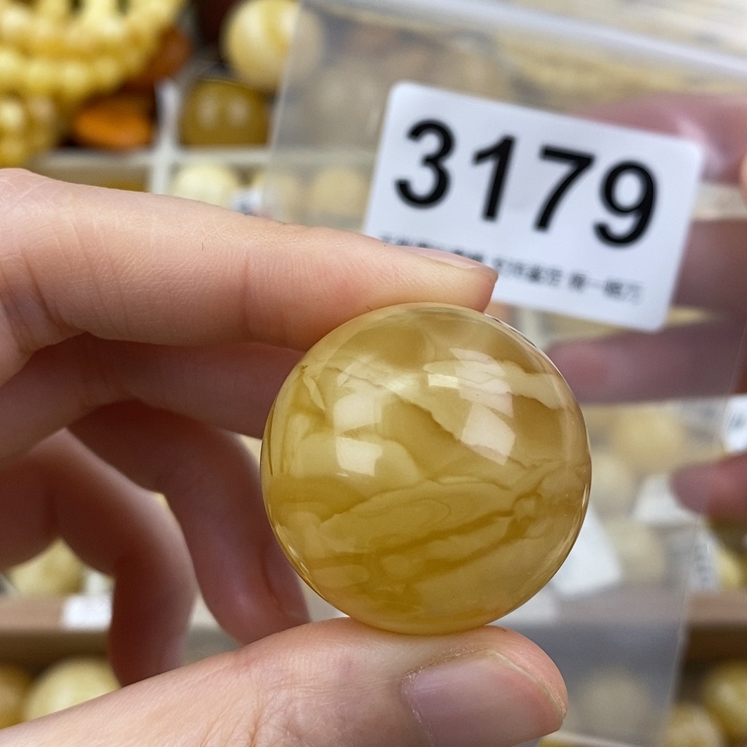 蜜蜡未镶嵌珠宝奇石30