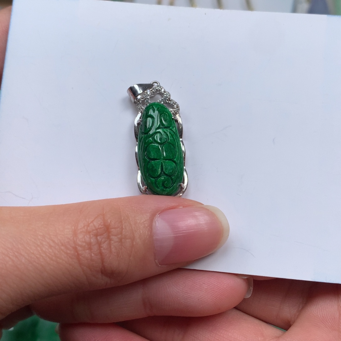 吊坠(不含链)未镶嵌翡翠