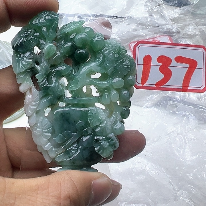 翡翠颈饰未镶嵌天然缅甸翡翠吊坠