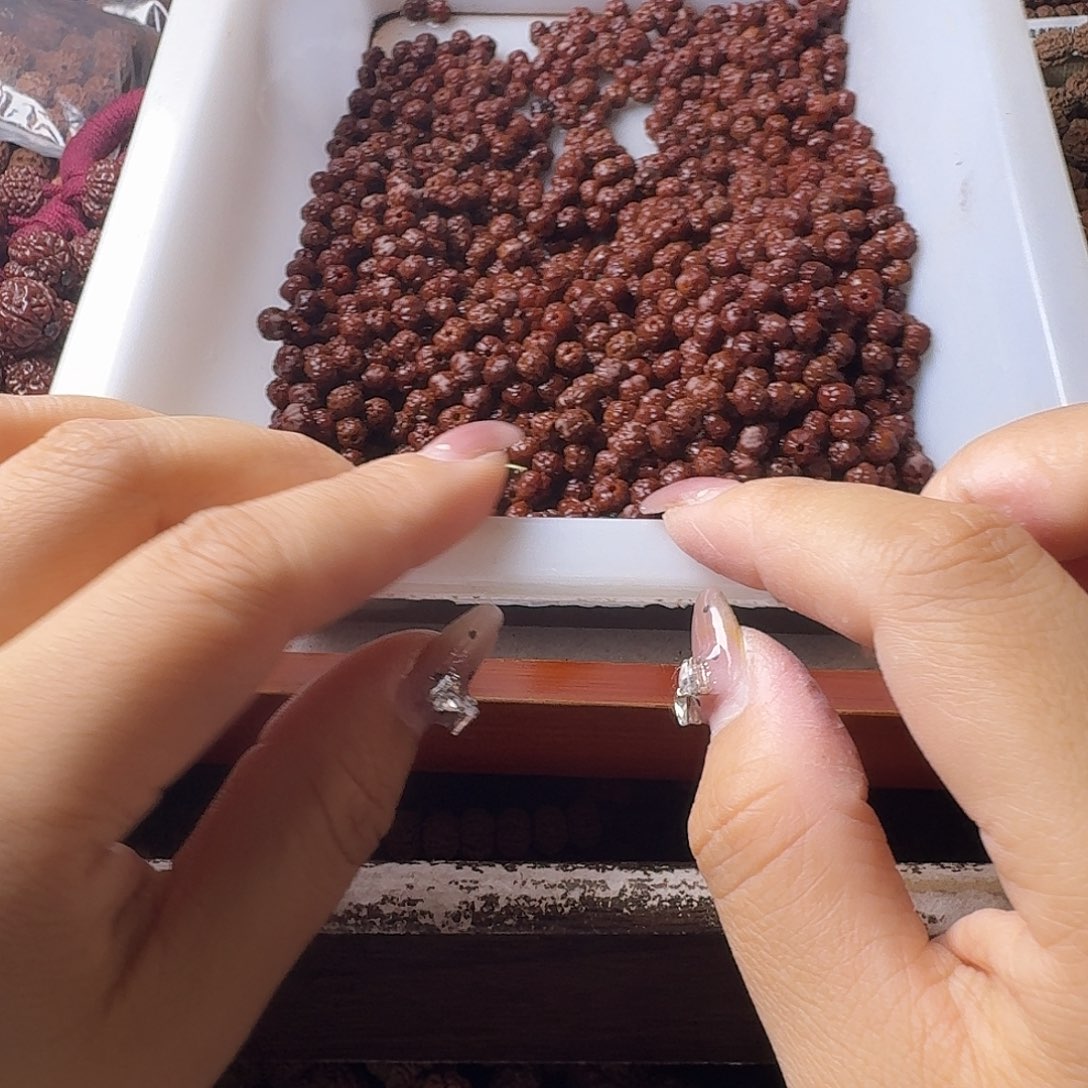 毛***豆金刚菩提吊坠300颗黄身有瑕疵