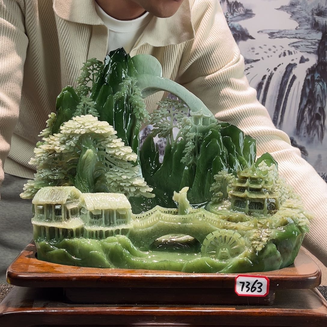 用***3玉玉摆件多色带底座