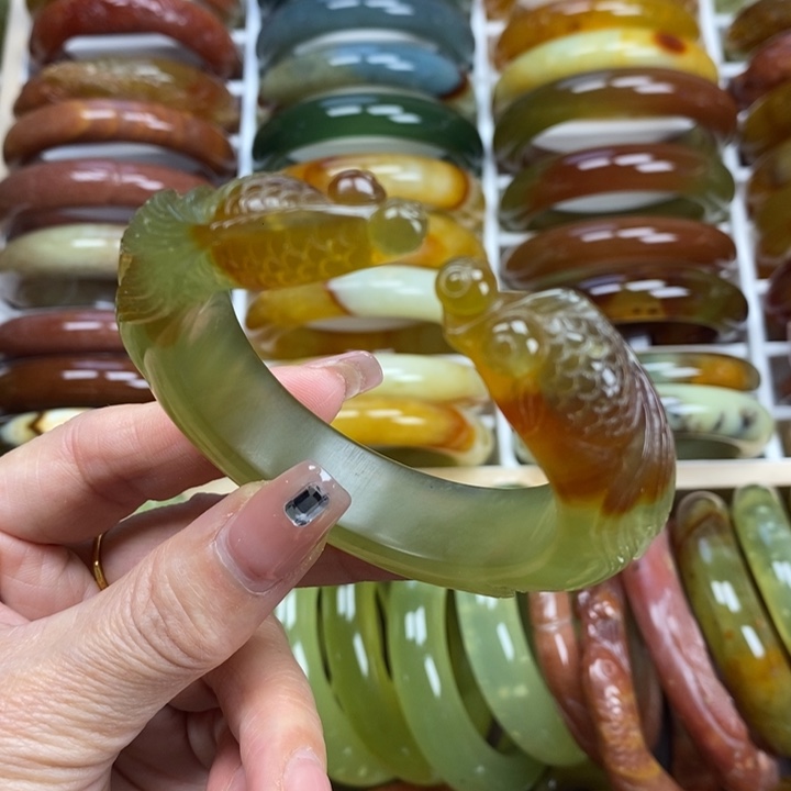 蛇纹石玉手镯未镶嵌53