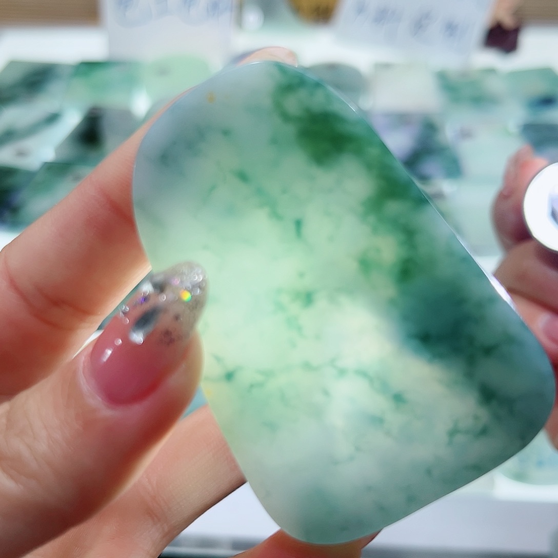 定制翡翠未镶嵌翡翠