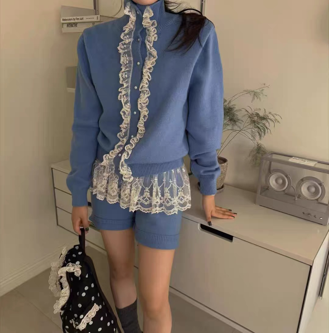 小韩泡菜蕾丝拼接花边针织套装上衣短裤