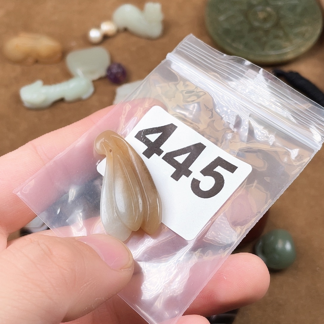 和田玉（糖玉）未镶嵌颈饰