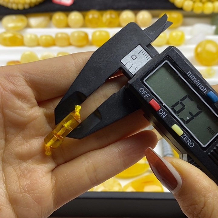 蜜蜡裸石未镶嵌微瑕