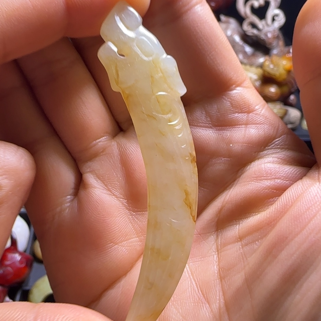 和田玉颈饰未镶嵌