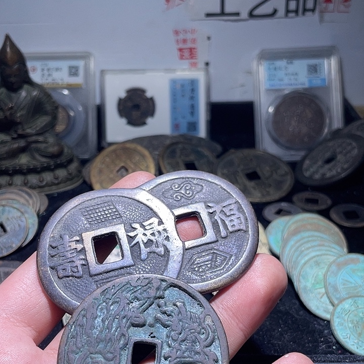布***斯工艺品摆件创意设计