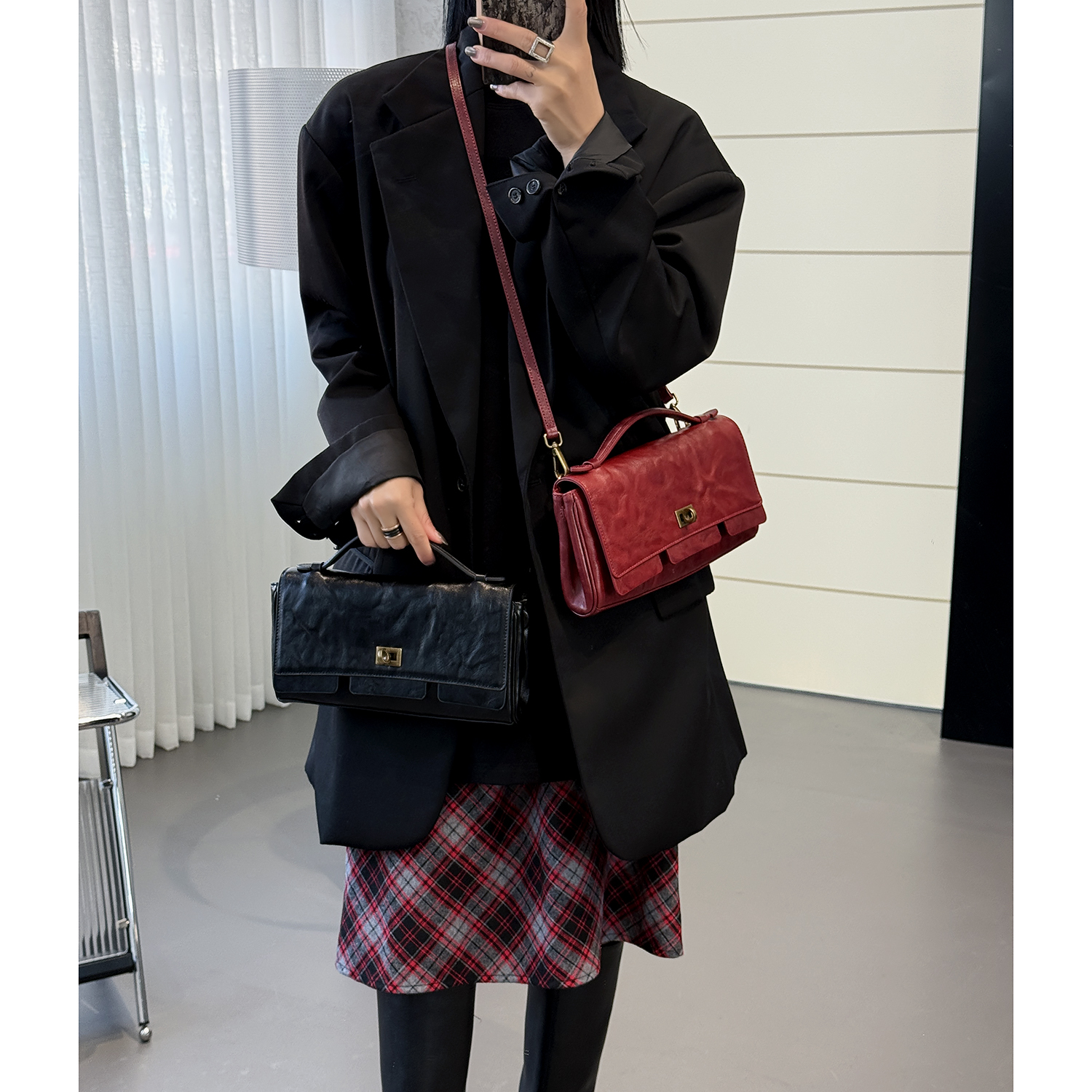 JISHE即奢26C高质感头层牛皮横款锁扣设计款高级马鞍法棍包AL6811