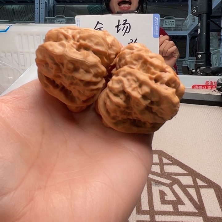 文玩核桃手串精配哇哇150万元