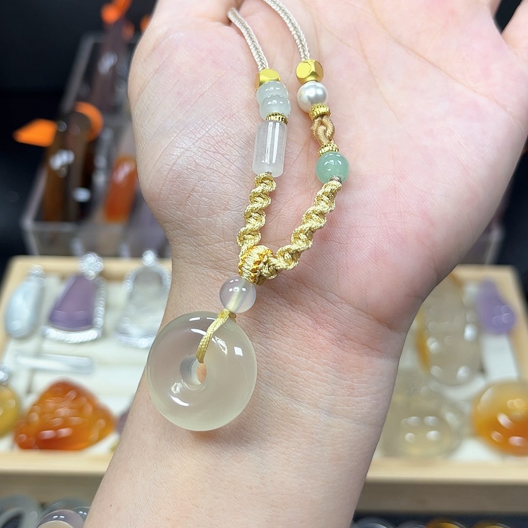 玛瑙/玉髓颈饰未镶嵌