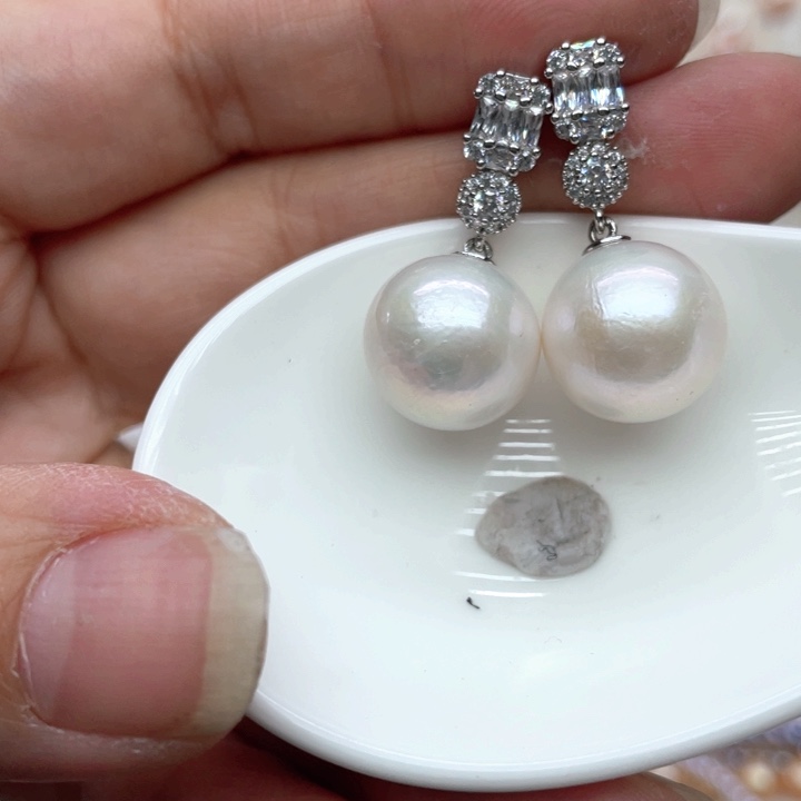 淡水珍珠耳饰未镶嵌云*