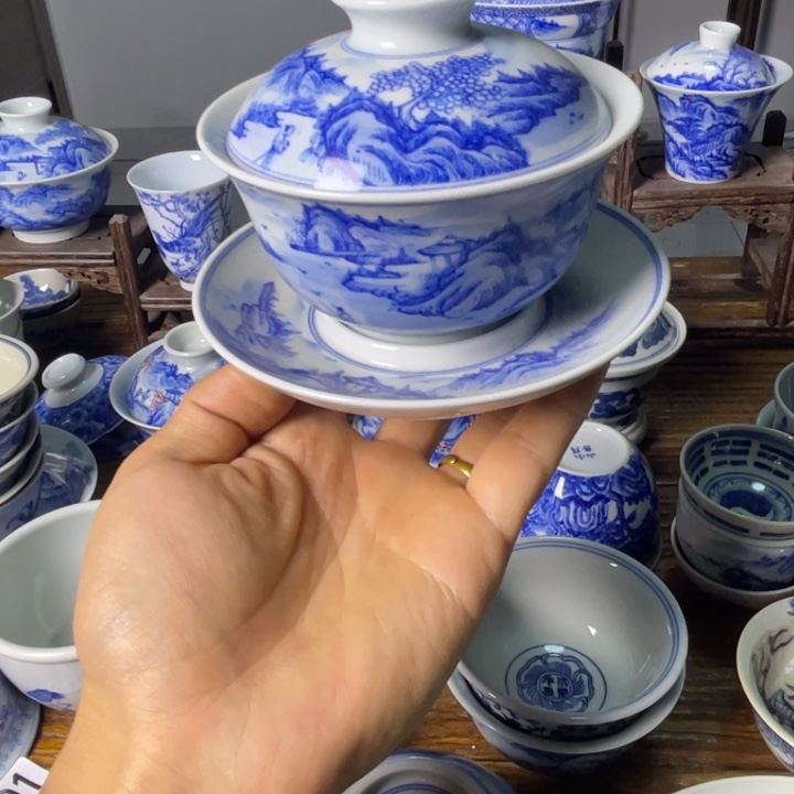 Y****?景德镇陶瓷青花盖碗