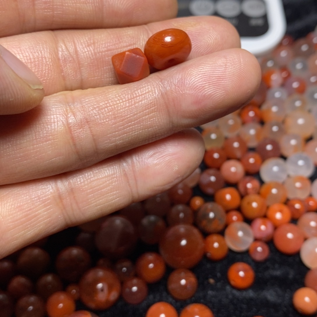 未镶嵌149号圆珠2个南红玛瑙易*