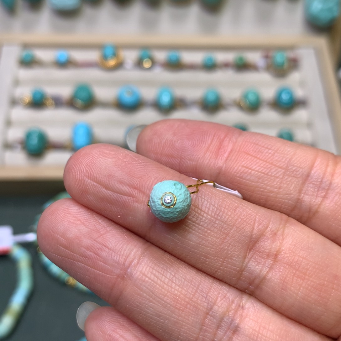 绿松石配饰未镶嵌