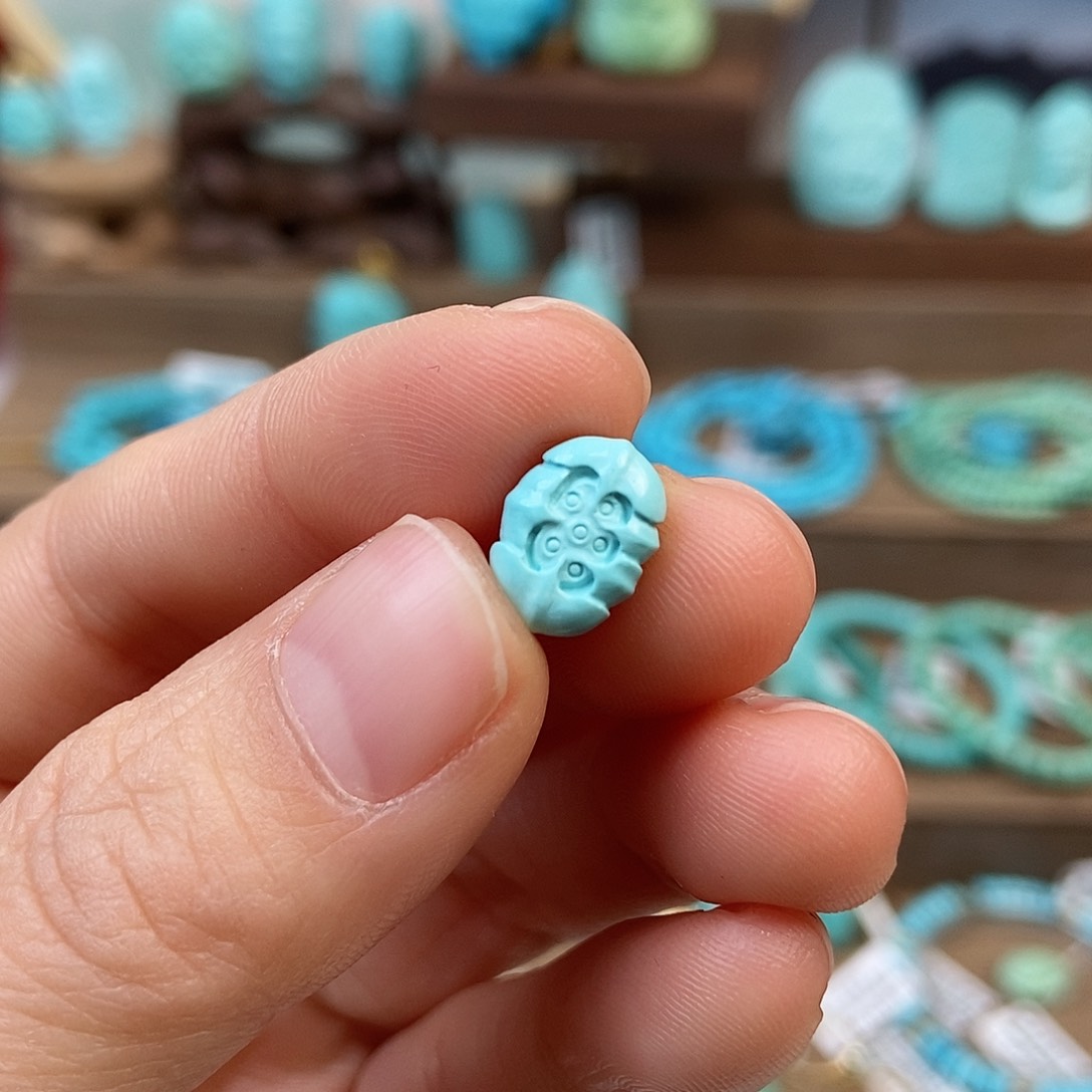 绿松石配饰未镶嵌