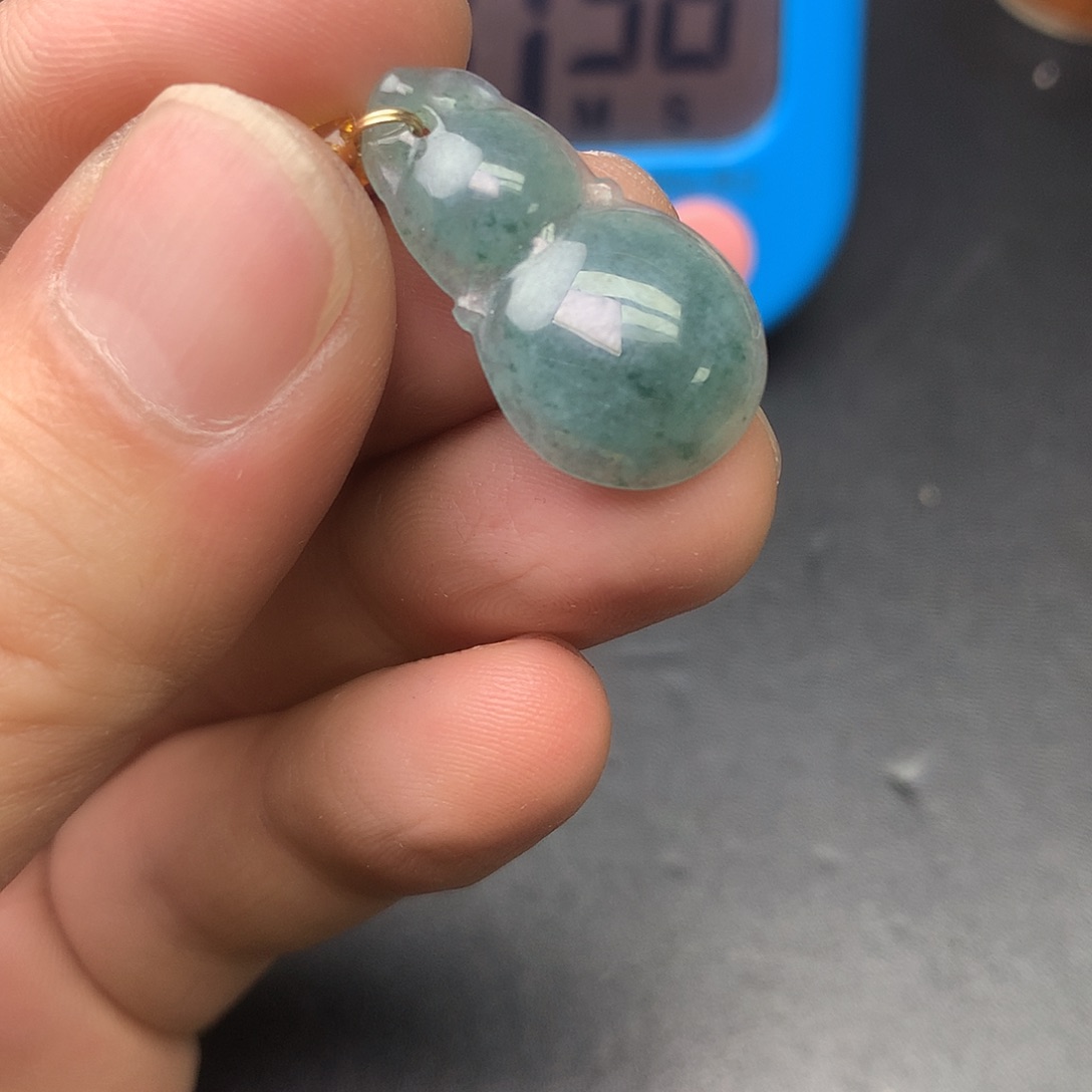 翡翠未镶嵌颈饰翡翠首饰和翡翠珠宝