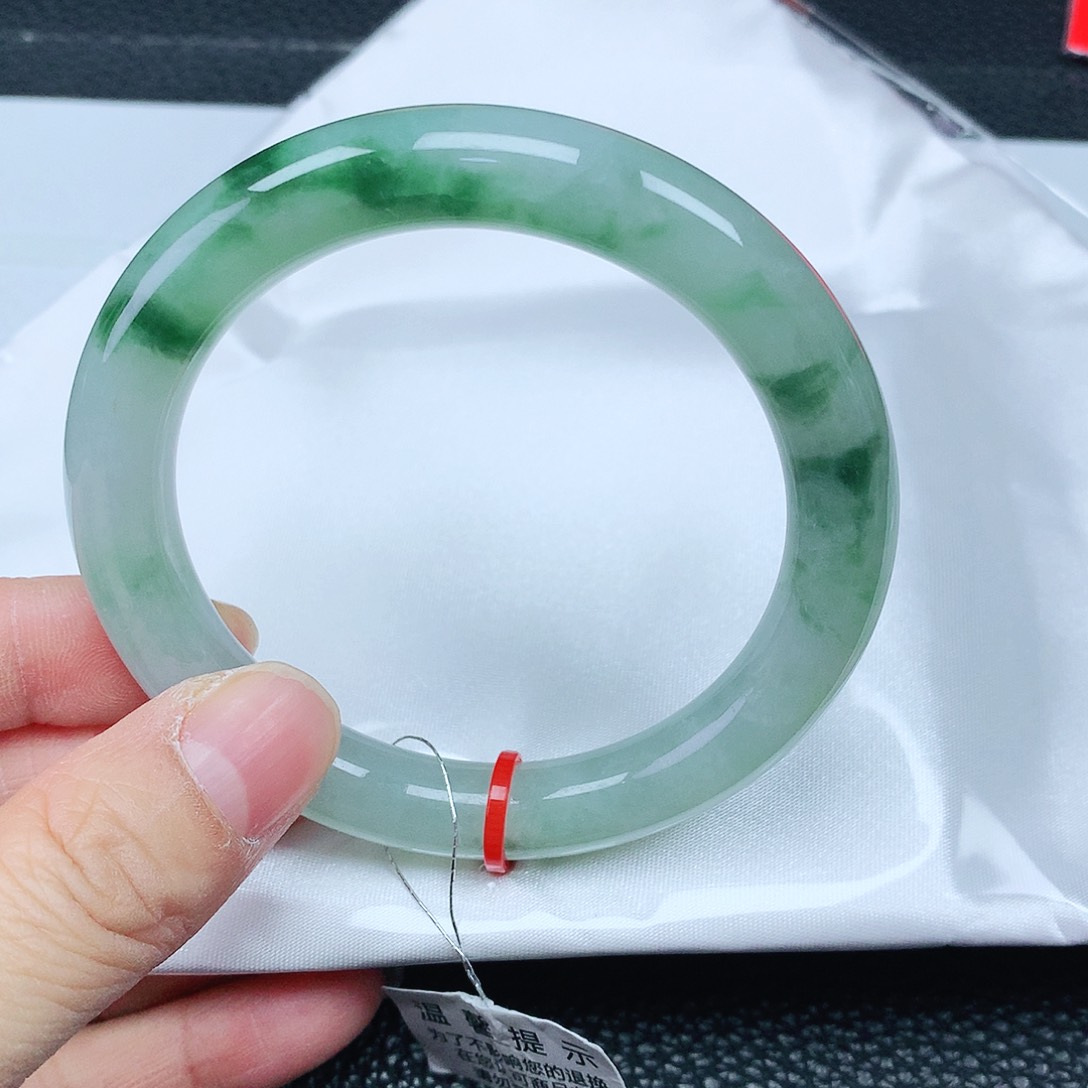 翡翠手镯未镶嵌53胖