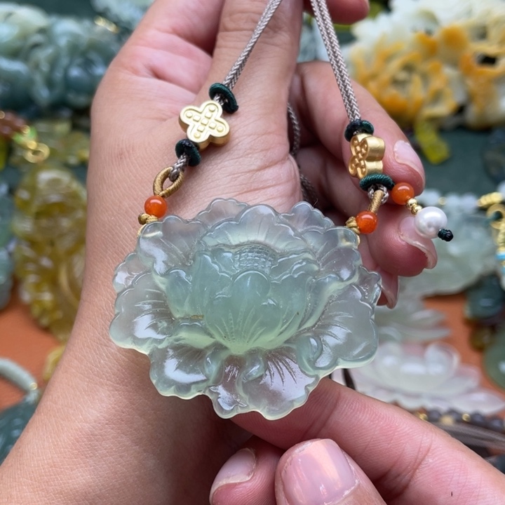 未镶嵌蛇纹石玉项链