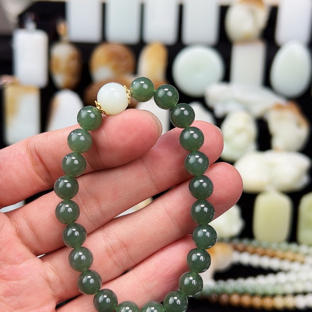 和田玉颈饰未镶嵌