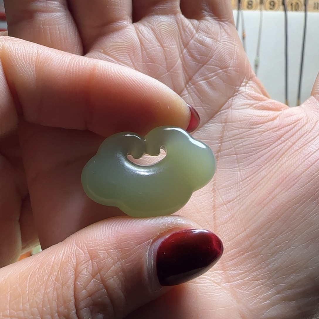 和田玉颈饰未镶嵌旺***?