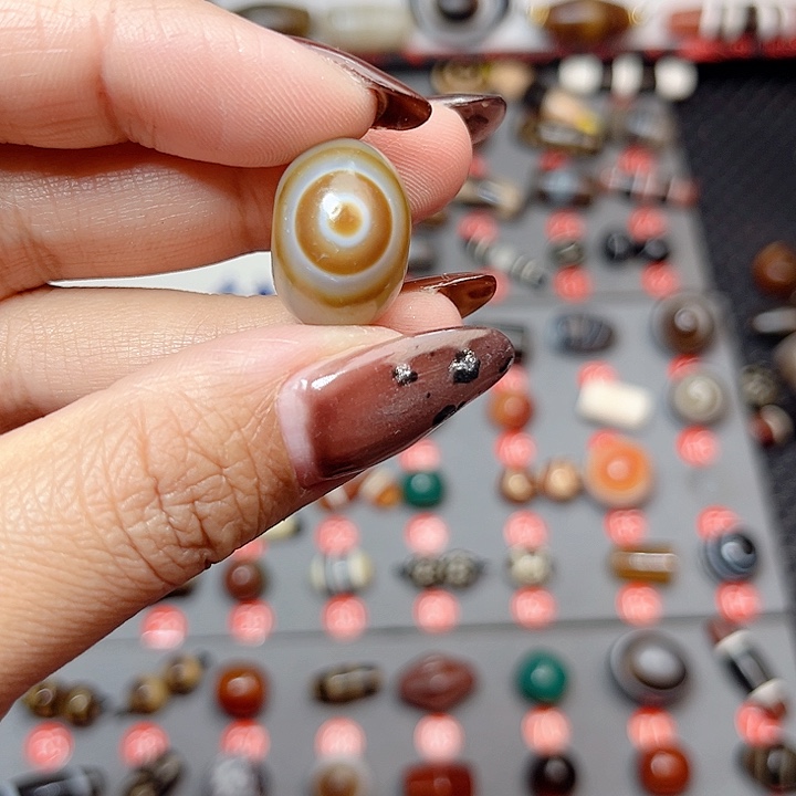 未镶嵌玛瑙/玉髓珠宝半成品棉****?