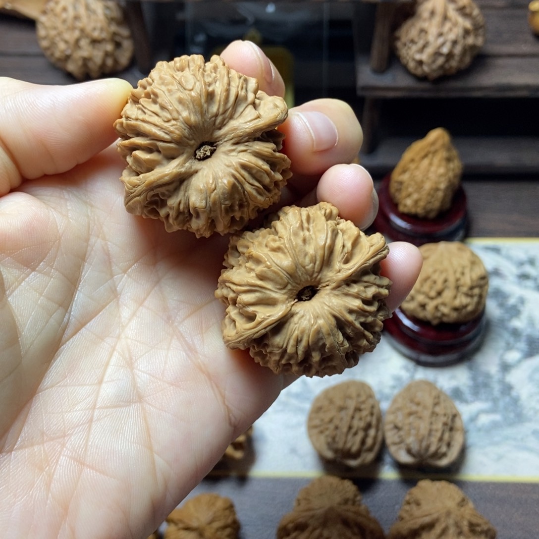 把件文玩核桃全品女娲石尺寸41