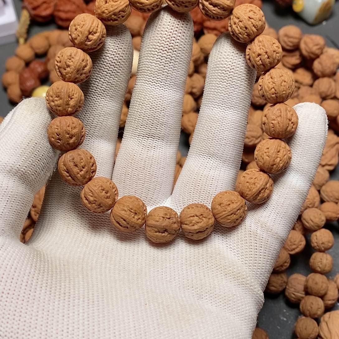 文玩核桃吊坠八棱